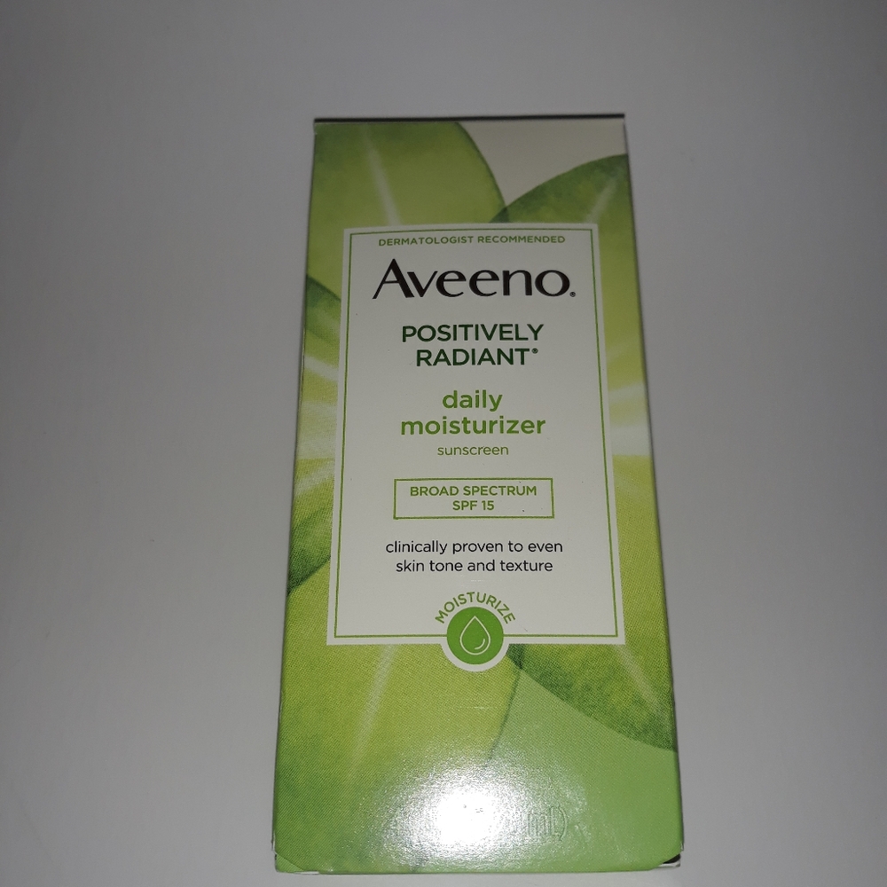 Aveeno Positively Radiant Daily Face Moisturizer